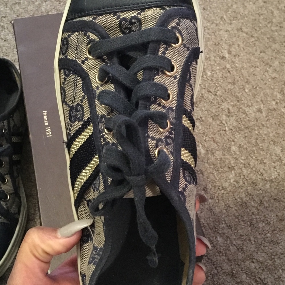 Authentic Gucci sneaks - Picture 5 of 7